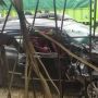 Adu Kebo dengan Truk Tronton di Cikuasa Atas Merak, Toyota Vios Ringsek