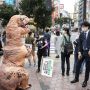Pakai Kostum Dinosaurus, Aktivis di Jepang Desak Orang Jadi Vegan