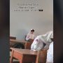 Viral Guru Cantik Pergoki Murid Lagi Minum Es di Kelas, Ini Reaksinya