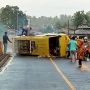 Kecelakaan di Padang Pariaman, Bus Terbalik-Pengendara Motor Tewas di Tempat