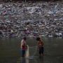 Mengerikan! Begini Penampakan Tumpukan Sampah di Bendungan Sengguruh Kabupaten Malang