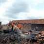 Pabrik Penggergajian Kayu di Godean Terbakar, 10 Unit Armada Damkar Dikerahkan