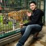 Malah Asyik Liburan ke Afrika, Alshad Ahmad Dianggap Lari dari Masalah