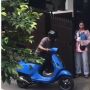 Bukti Pengguna Honda BeAT Bisa Tikung Cewek Cantik, Padahal Cowok Sebelumnya Naik Vespa