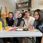 Sandal Nagita Slavina dan Zaskia Sungkar Kembar Bikin Salfok, Mewah Abis!