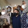 8 Jam Diperiksa Kasus Penipuan CPNS, Putri Nia Daniaty Tampak Kelelahan