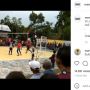 Viral, Nonton Pertandingan Voli, Wasit Ini Jatuh Dari Kursinya, Warganet: Jatohnya Estetik