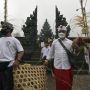 Umat Hindu di Bali Gelar Ritual Penyucian Hewan Kurban