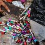 Duh, Sampah Medis Berserakan di TPA Burangkeng Kabupaten Bekasi