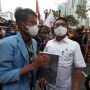 Sampaikan Tuntutan Demo, Mahasiswa di Depan Moeldoko: Pecat Ketua KPK Firli Bahuri!