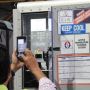 Vaksin Pfizer di Kota Makassar Mencair di Ruang Penyimpanan