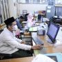 Peringati Hari Santri, Gubernur-DPRD Jateng Pakai Sarung ke Kantor