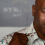 Alasan Kesehatan atau Bisnis? Mike Tyson Minta Inggris Legalkan Ganja