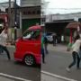 Viral! Angkot di Cianjur Dirusak Sekelompok Pemuda