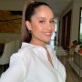 10 Adu Gaya Artis Pakai Baju Transparan: Cinta Laura sampai Ayya Renita