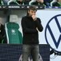 Tak Pernah Menang di 8 Laga, Wolfsburg Pecat Mark van Bommel