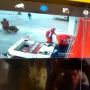 Viral Cewek Petugas SPBU dan Pemotor Ditabrak Mobil di Sampang