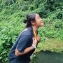 Viral Cewek Teriak Mau Renang Pakai Bikini di Umbul, Disorot Orang yang Berendam