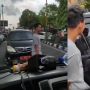 Viral Mobil Plat Merah AD Tak Mau Menepi dan Hadang Ambulans Bawa Pasien