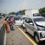 Kecelakaan Beruntun 11 Mobil di Tol Jakarta-Cikampek