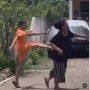 Viral Video Cucu Tendang Nenek Saat Menjemur Pakaian,