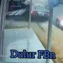 Mengerikan! Terekam CCTV Honda City Tubruk Pemotor di Pandeglang, Organ Tubuh Berserakan