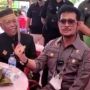 Momen Menteri Pertanian Syahrul Yasin Limpo Acungkan Badik
