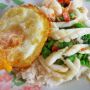 Viral Warganet Pamer Makan Nasi Lauk Gurita, Pas Dizoom Publik Temukan Kejanggalan