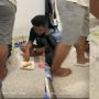 Tragedi Ngenes Makanan Terinjak Teman, Warganet: Ayam Geprek Cap Kaki