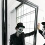 Ngakak! Ingin Tampil Seram Pakai Gaya Black Metal, Pria Ini Malah Mirip Pengantin Jawa