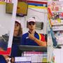 Bak Warga Lokal, Viral Bule di Bali Cosplay Jadi Pegawai Indomaret