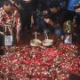 Hukum Islam Makamkan 2 Jenazah Satu Liang Lahat Seperti Vanessa Angel dan Bibi Ardiansyah