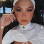 5 Potret Agnez Mo Pakai Kostum Biarawati, Tuai Kritik