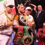 Tinju Dunia: Canelo Alvarez Bekuk Caleb Plant di Ronde 11 untuk Rengkuh Juara Sejati