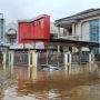 Banjir Besar di Sintang, Mobil Warga Sepauk Terendam Hingga Dua Minggu
