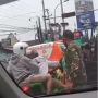 Aksi Bocil Geber Knalpot di Jalan Langsung Kena Instan Karma, Ditampol Pria Berseragam TNI
