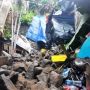 Bus Terguling di Demak Ijo, Pohon-Pohon Tumbang Timpa Warga