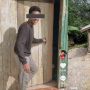 Viral Penampakan Rumah Bedeng Bak Gubug dengan Interior Mewah, Bikin Heboh Warganet!
