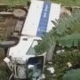 Detik-detik Sopir Mobil Boks Lompat Keluar Sebelum Kendaraannya Masuk Jurang