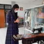 Miss Indonesia Lihat Pembuatan Suvenir Miss World yang Dibuat Penyandang Disabilitas