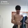 Pemuda Penyandang Disabilitas Pamer Pasang Tangan Palsu, Pesannya Mengharukan