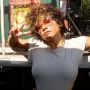 Lady Rocker Buang Air Kecil di Atas Kepala Penggemar Saat Konser, Warganet Jijik
