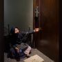 Satu Jam MUA Nungguin Klien di Depan Kamar Hotel, Padahal Alarm Bunyi