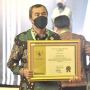 Gubernur Riau Syamsuar Raih Penghargaan Paramakarya 2021