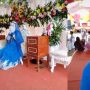 Gelar Acara Sunatan untuk Anak, Riasan Ibunya Malah Mirip Pengantin Baru