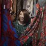 Gak Perlu Malu, Ini 5 Alasan Kenapa Wajib Bangga Pakai Batik Setiap Hari