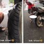 Nyari Kunci Kos Tak Ketemu, Ternyata Justru Nyangkut di Ban Motor, Kondisinya Bikin Salfok