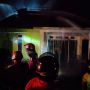 Suara Ledakan Bikin Kaget Pemilik Rumah dan Tetangga, Ternyata Lantai Atas Terbakar