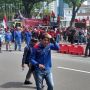 Geser ke Balai Kota, Buruh Ultimatum Anies: Kenaikan UMP Tak Dicabut, Kami Datang Lagi!