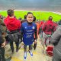 Bagikan Ponsel Mewah untuk Pemain dan Jajaran Pelatih, Bos Arema FC: Semoga Makin Garang